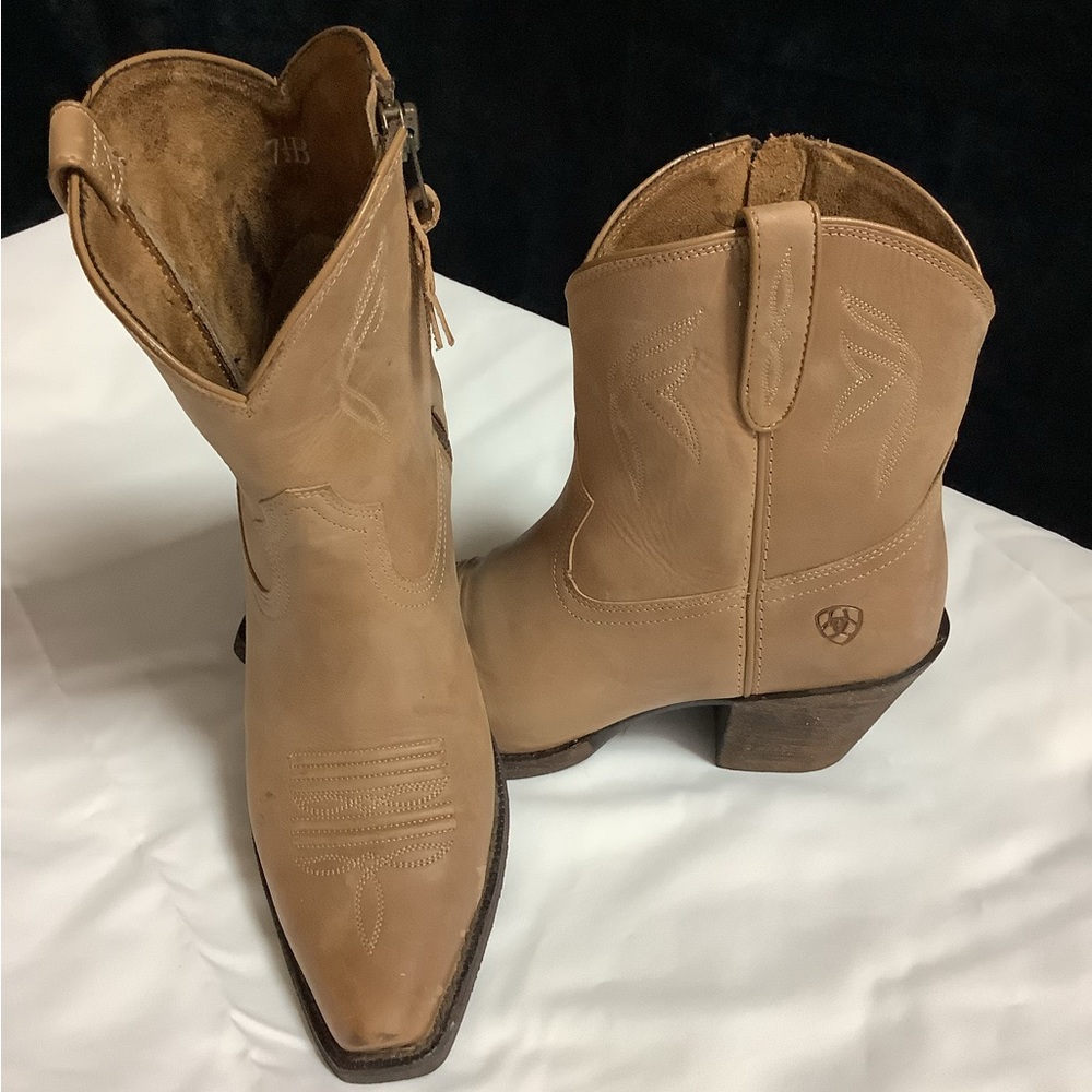 Ariat Cowboy Ankle Boots, Size 7 1/2